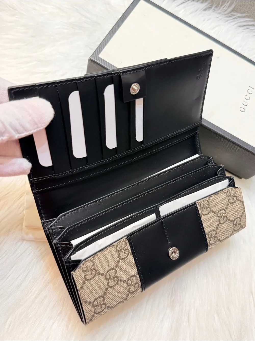 SOLD‼️NWT Gucci Supreme Canvas Bifold Continental Wallet - Picture 2 of 14